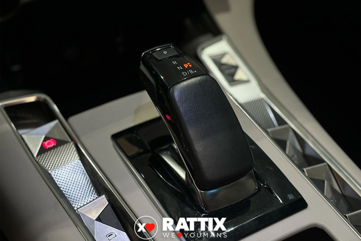 DS7  1.6 e-tense phev La Premiere 4x4 360cv auto DS7 1.6 e-tense phev La Premiere 4x4 360cv auto